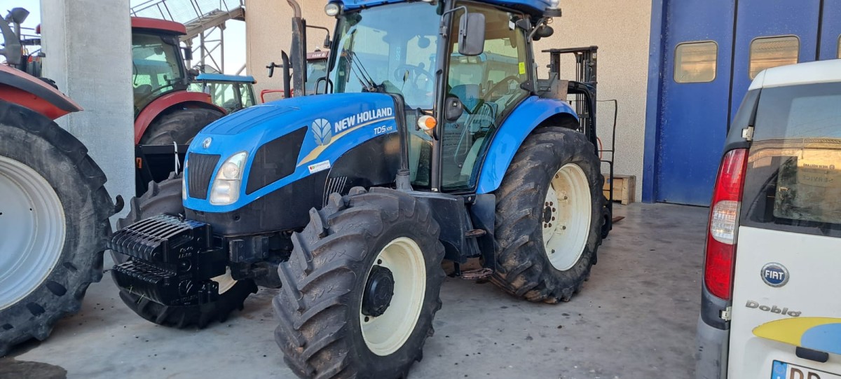 Trattore - New Holland - TD5.105