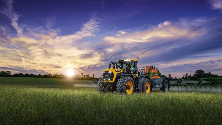 JCB Fastrac: più prestazioni, più vantaggi per la tua azienda agricola